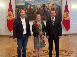 Empfang im kirgischen Parlament