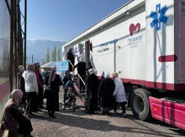 Fahrzeug der Gesundheitsminister-Karawane